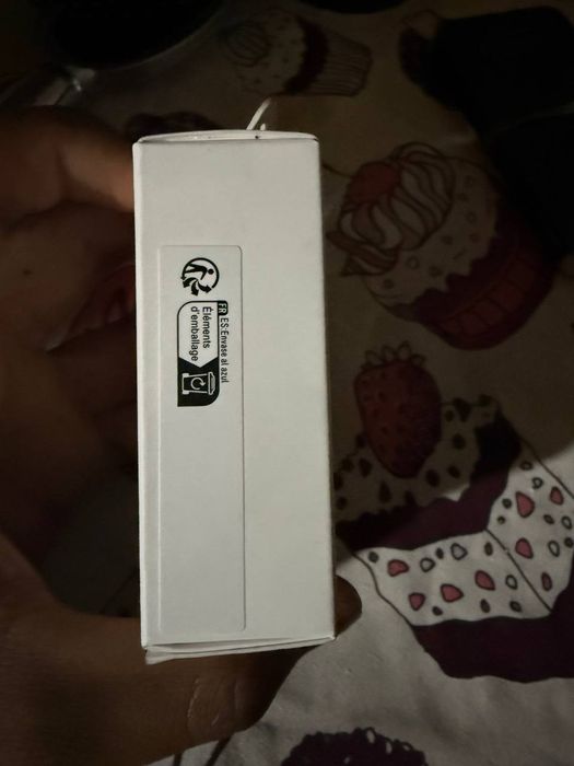 Apple orginal zaryadchik orginal kabeli bilan