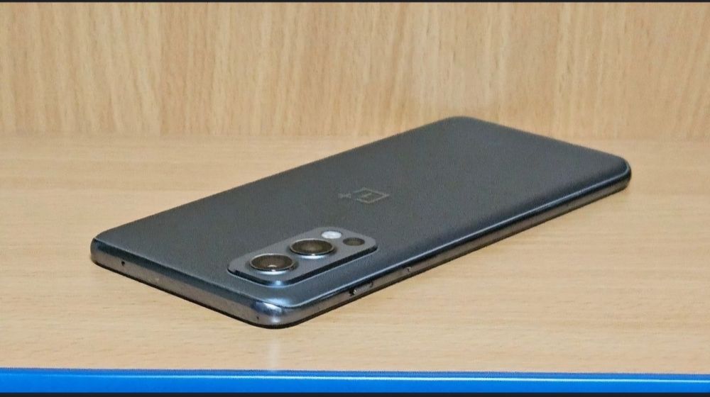 One Plus Nord 2 256 GB 12 GB RAM