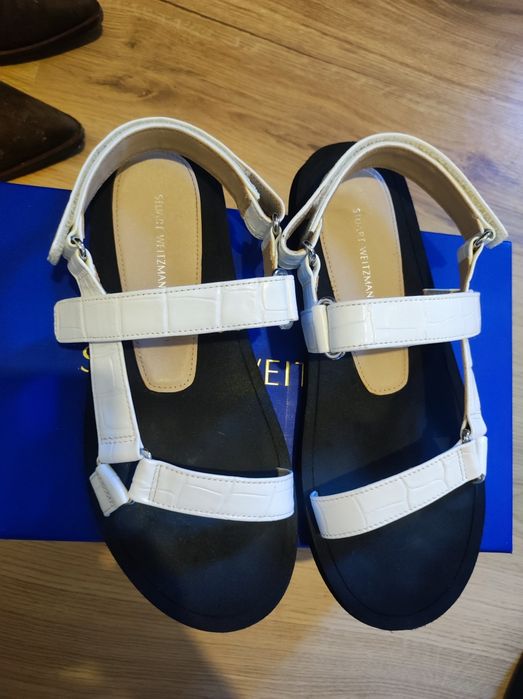 Stuart Weitzman бели кожени сандали