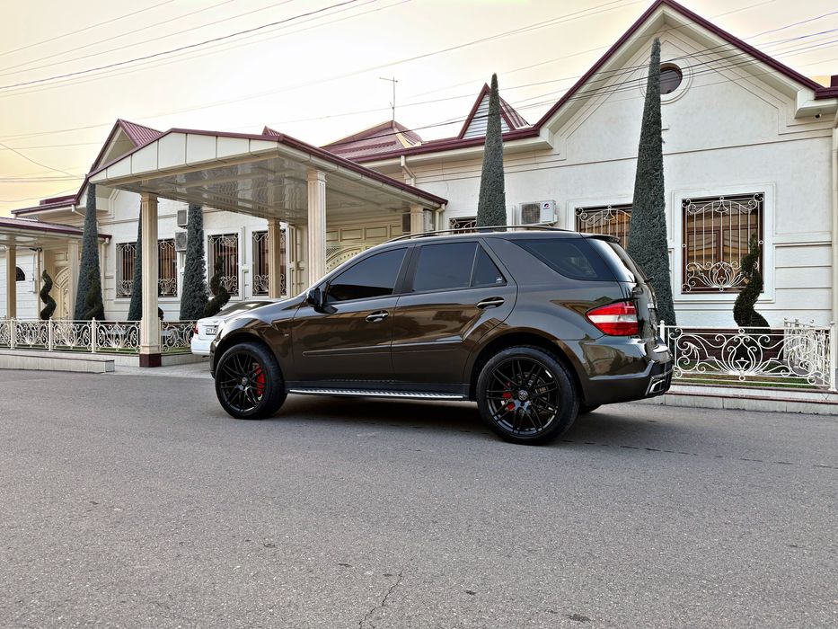 Mercedes ML 63 BRABUS Body kit Состаяние Зор Пробег 167000Км