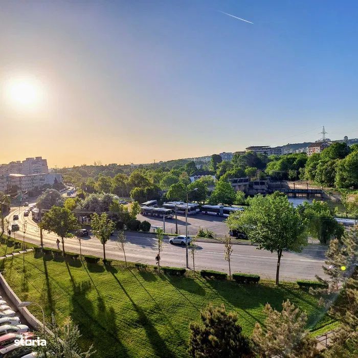 Apartament 2 camere, 51 mp, balcon generos cu panorama superba asupra