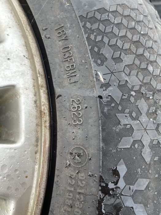 Set jante aliaj R17 originale Volvo cu anvelope de iarna