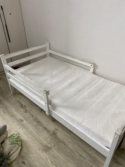 Продам 2 детский кровати