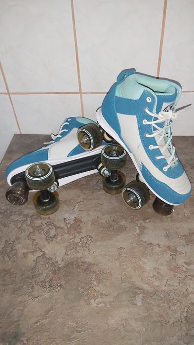 Patine cu rotile