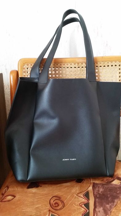 Продавам изгодно дамска чанта