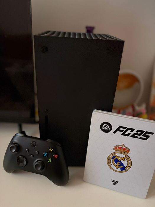 Xbox seria x 1tb cu fc25
