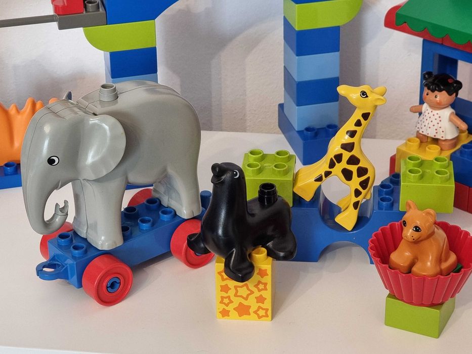 Circ Lego Duplo, oameni si animale