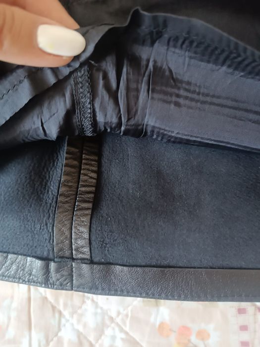 Чёрная кожаная юбка