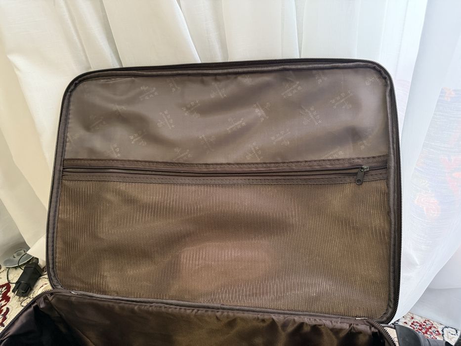 Продам чемодан б/у