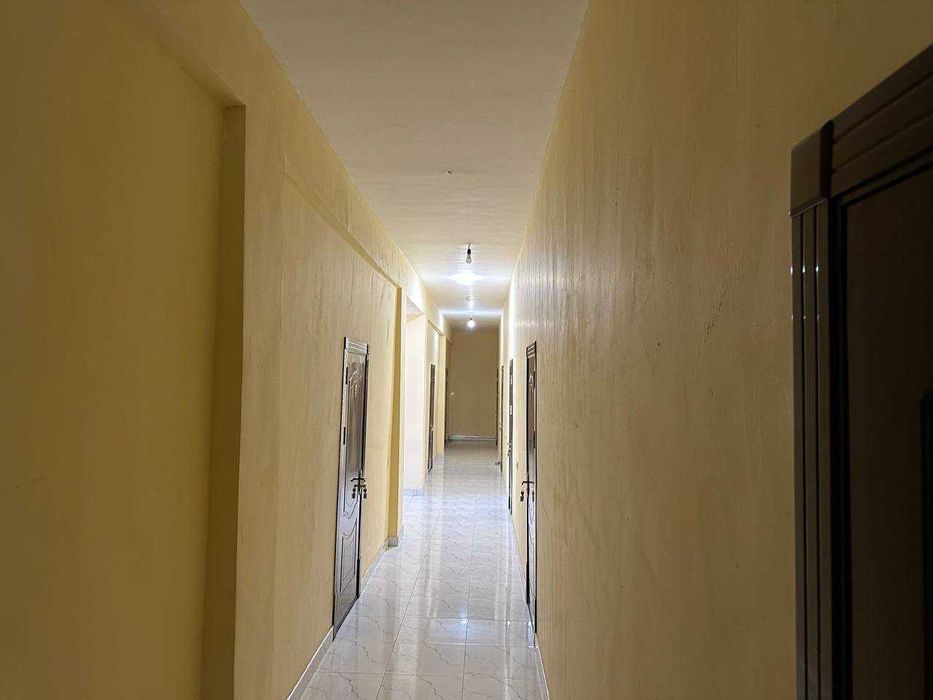 Бухоро шахар Бинонинг 2 каватидаги 300 кв майдони ижарага берилади.