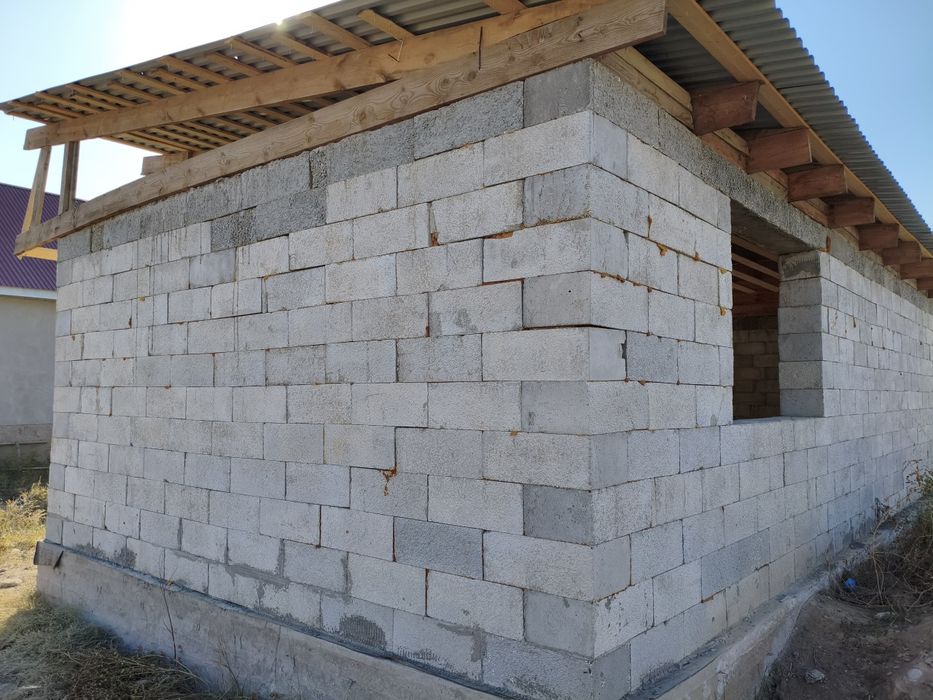 Продам недостроенную времянку размер 10x4
