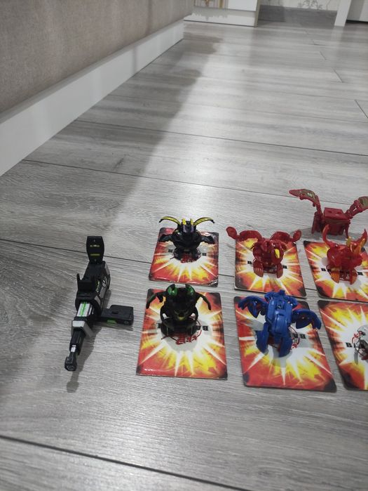 Старые игрушки Бакуган