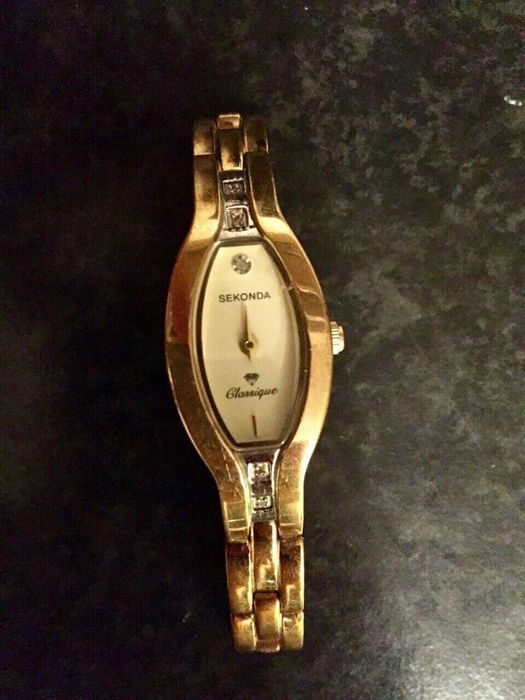 часовник с диаманти Секонда Sekonda Classique Diamonds