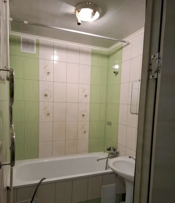 Сдам 1ком квартиру в районе м.Караван