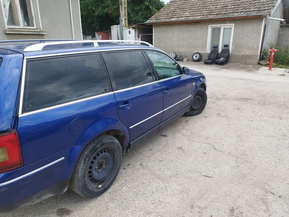 Продавам Пасат Б 5.5  1.9 131 На части