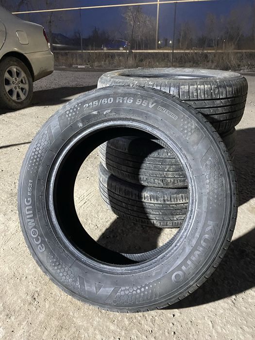 Продам резину 215/60/16
