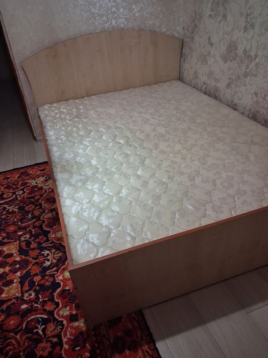 Кровать двуспальная