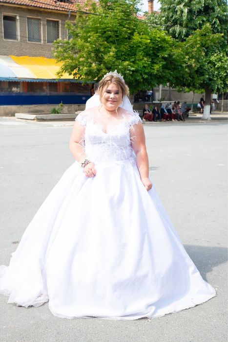 Сватбена рокля..