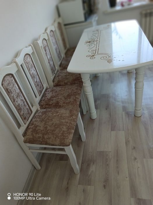 Продам стол стулья