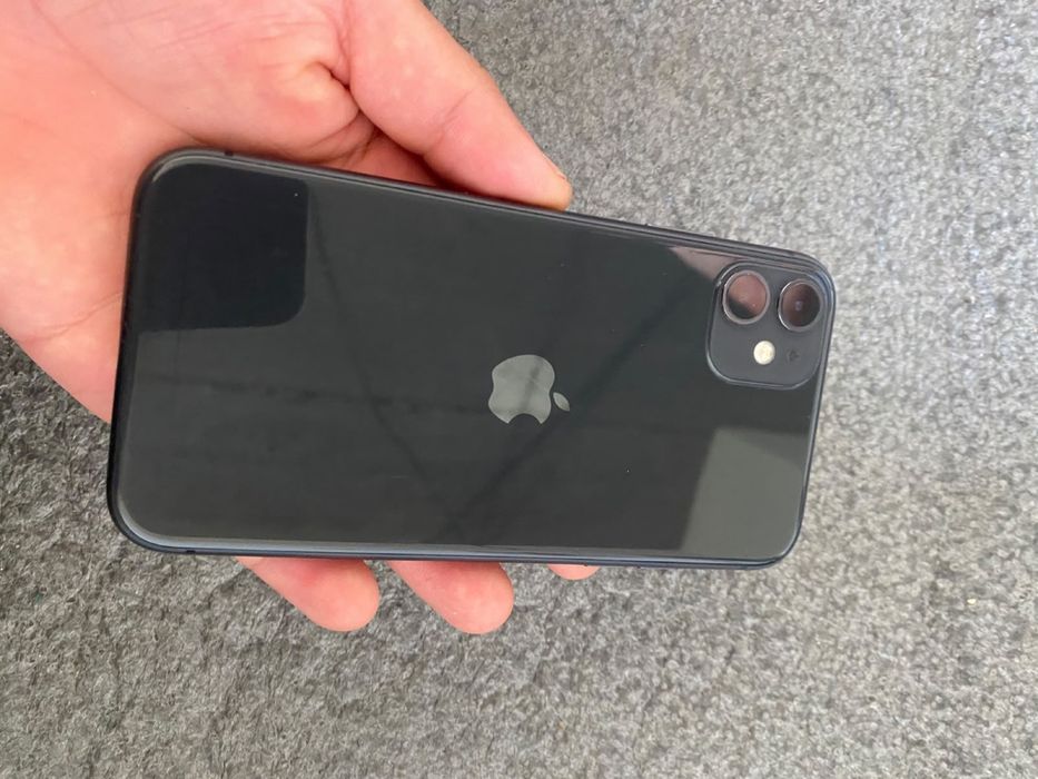 Iphone 11   64 гб акб70