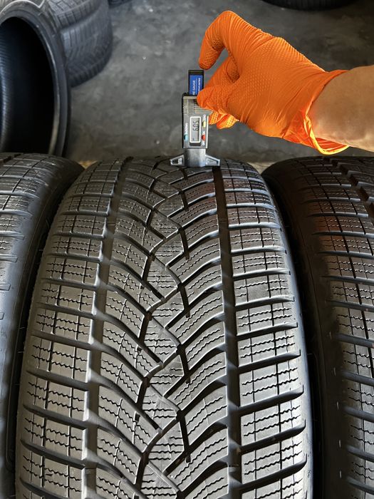 4 anvelope iarna 245/45/18 , GoodYear , DOT 2025 , 6-6.3 mm