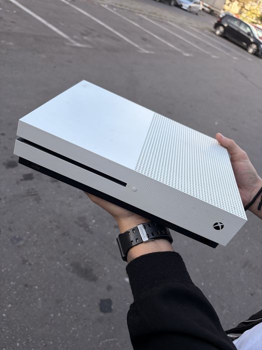 Xbox one S 1TB , jocuri