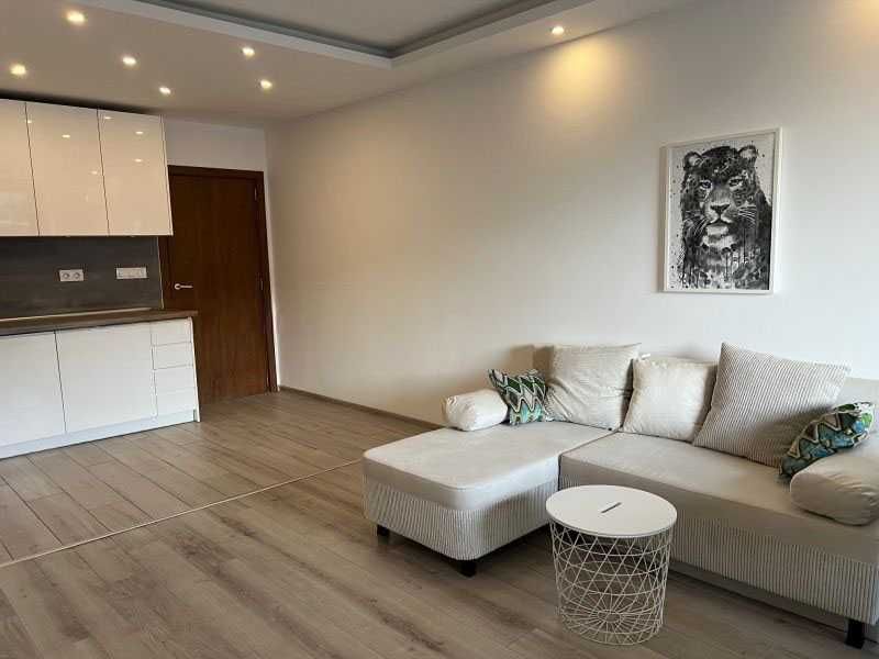 Дава се под наем Тристаен апартамент в София, Манастирски ливади - 90 кв.м за 827.73 € - Снимка #1