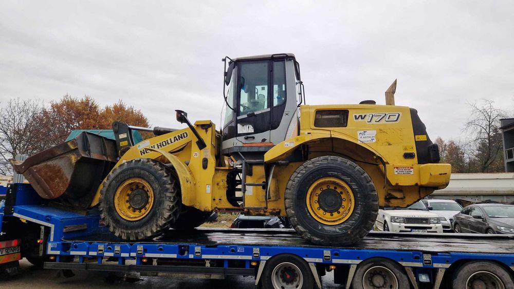 Vând sau închiriez Vola/Încărcător frontal New Holland W170
