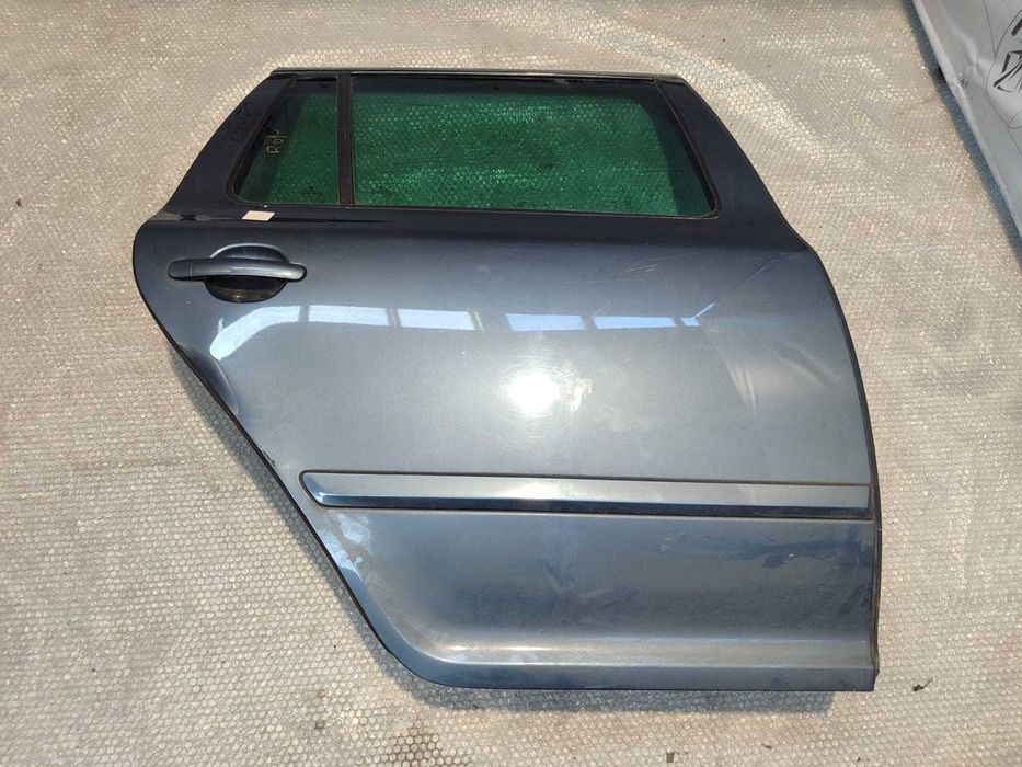 Ușă Spate Dreapta Skoda Octavia Mk2 1Z Break Gri F8J / 9J 2011 / [2004-2013] / 1Z9833056 1Z0833401B 1Z0833402B (3E)