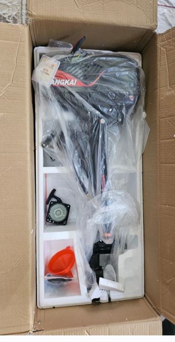 Мотор лодочный бензиновый