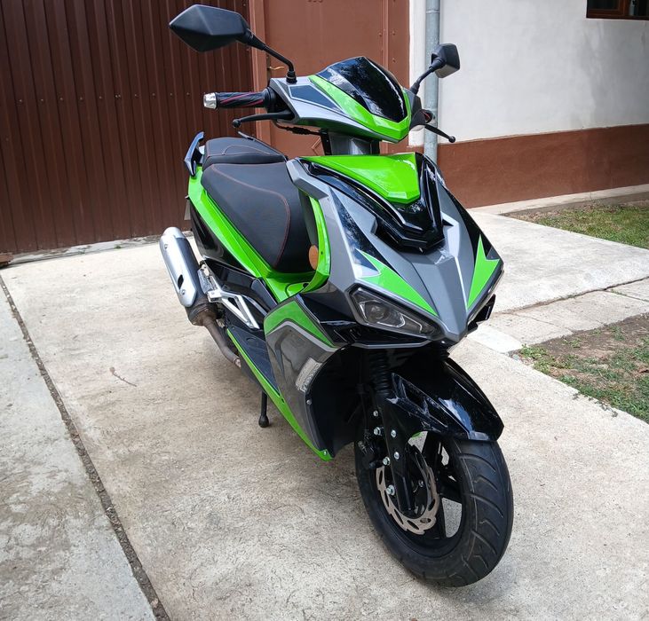 Vând Scuter GT-UNION