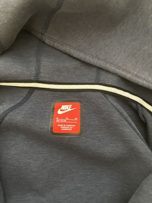 Nike tech fleece тъмно син