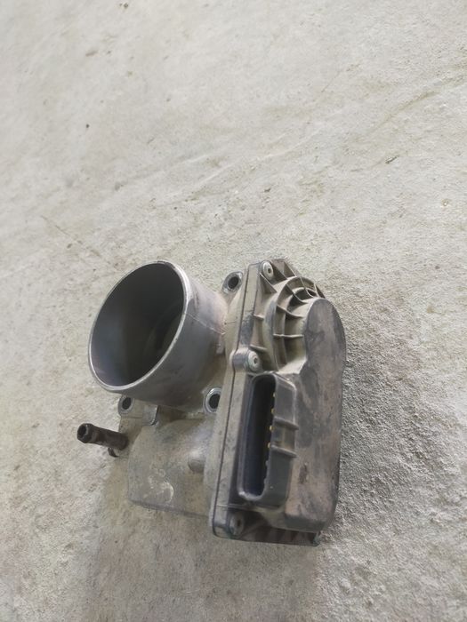 Дроссель на Тойота Каролла