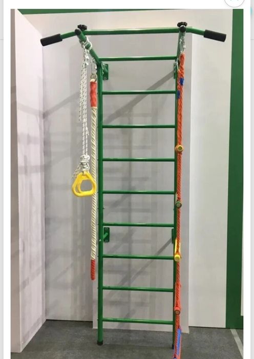 Детска шведска стена