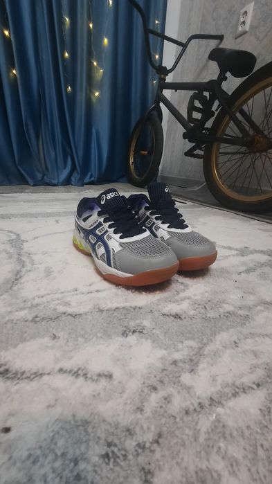 Асикс для волейбол