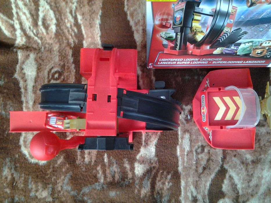 Jucarie McQueen Disney Pixar Cars Lightspeed Loopin' Launcher Playset*