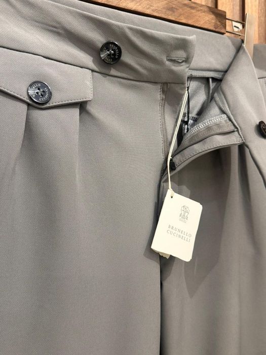 BRUNELLO CUCINELLI. Pantaloni scurti Double Pleat Shorts bermuda