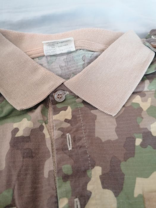 Pantaloni militari