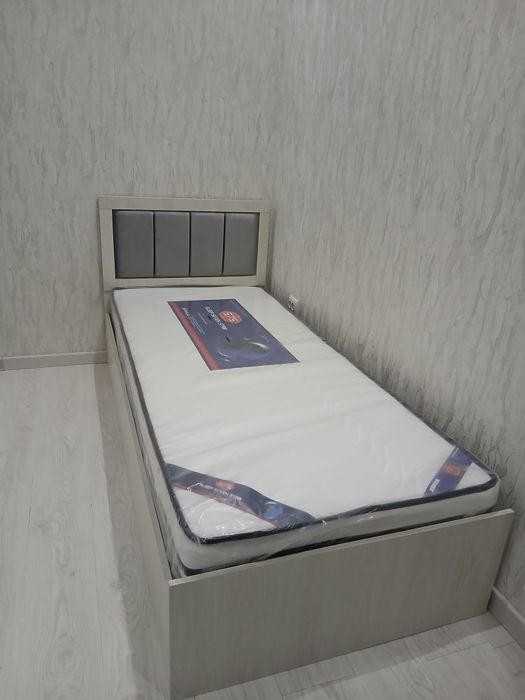 Kravat sunduk skitka krovat