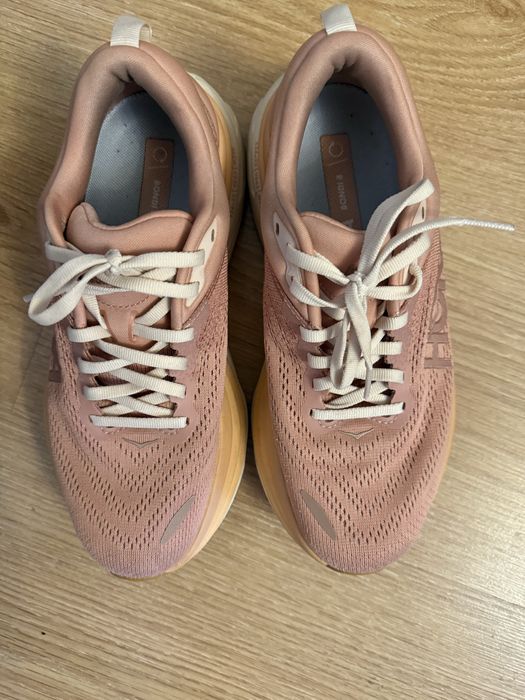 Adidasi Hoka model Bondi 8 dama