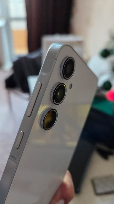 Продаётся телефон