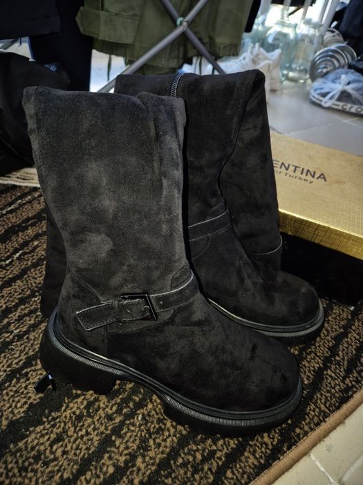 Продам сапоги новые замшевые