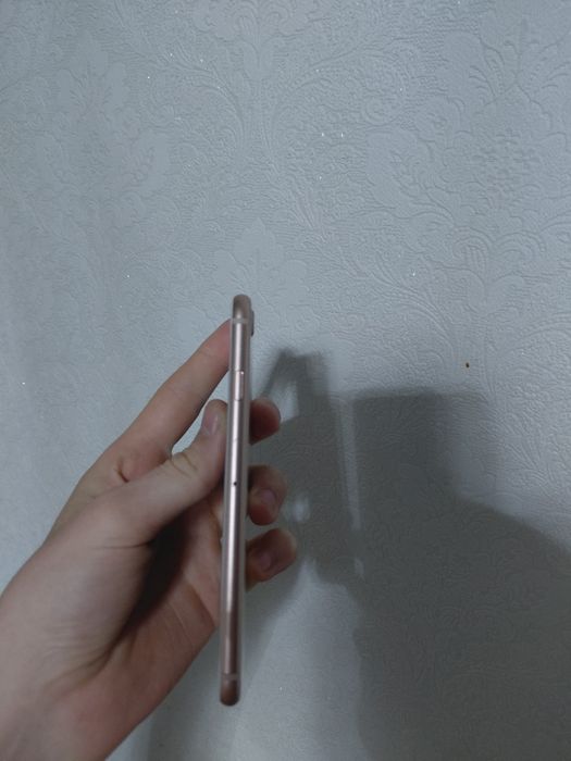 Продам айфон 8 64 гб