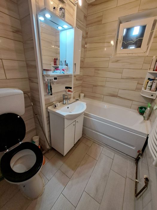 Apartament 3 camere bulevardul oituz  Onesti