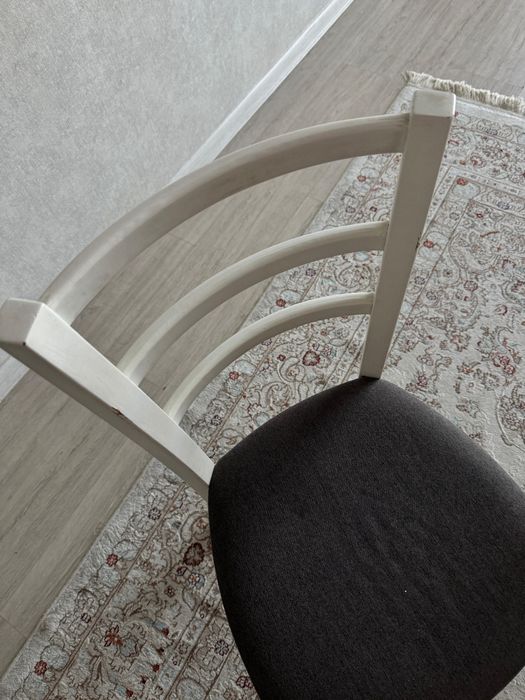 Продам пластиковые стулья, Кантри