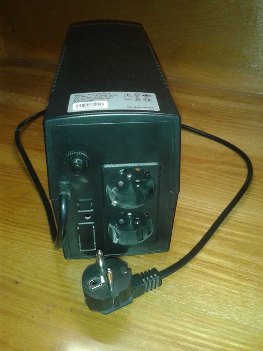 UPS AVT -  650 AVR блок бесперебойного питания