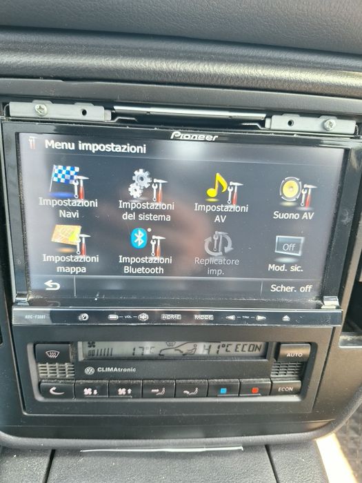 Мултимедия Pioneer AVIC-F30BT