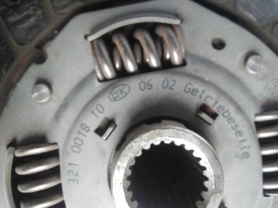 Съединител LUK за Аudi 80 B3 1.8 бензин-нов комплект +лагер