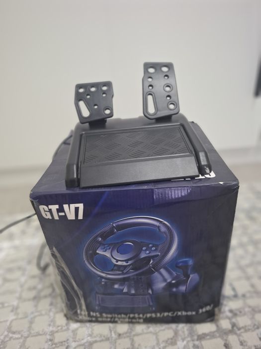 Игровой руль и виар очки