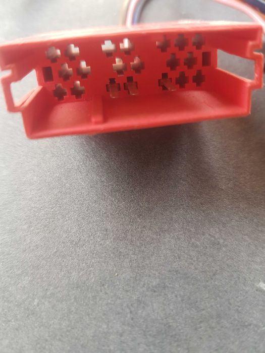 Adaptor comenzi volan HYUNDAI I10/I20/I30/IX20/Santa Fe